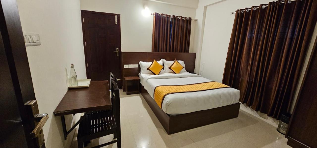 Blueway Residency Downtown Hotel 特里凡得琅 外观 照片