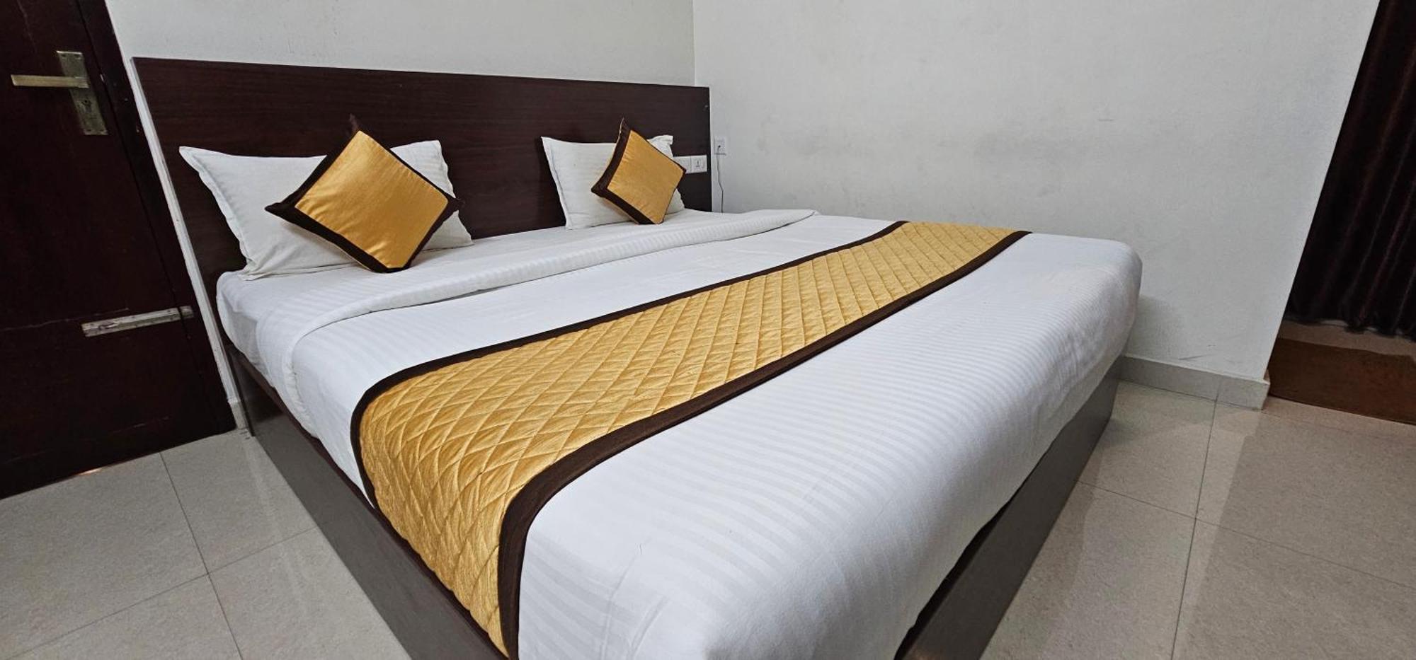 Blueway Residency Downtown Hotel 特里凡得琅 外观 照片