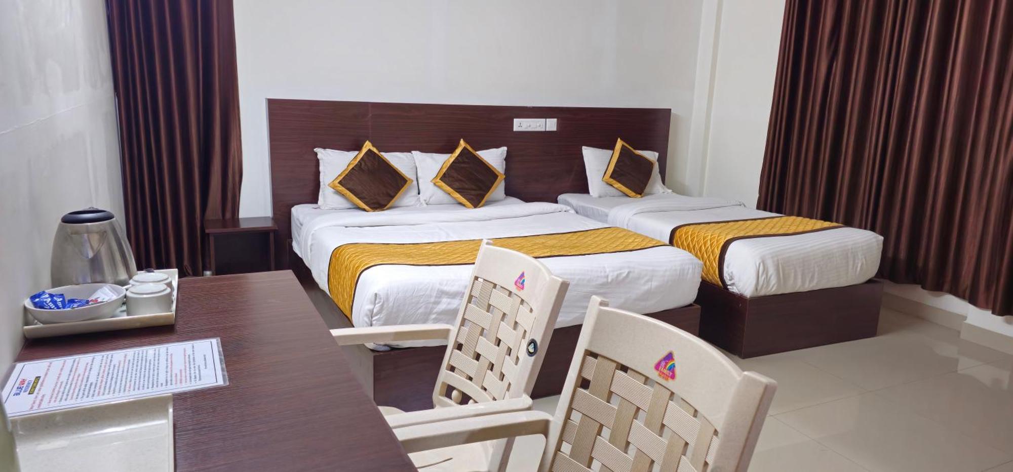 Blueway Residency Downtown Hotel 特里凡得琅 外观 照片