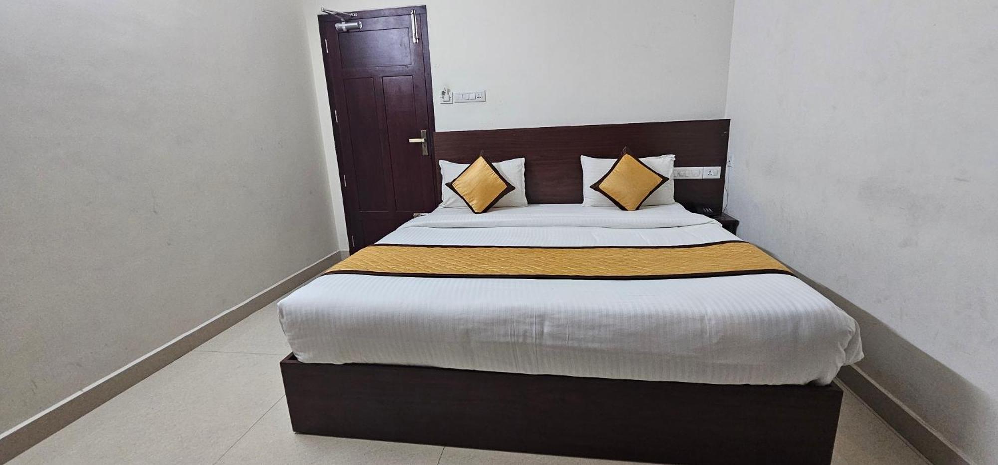 Blueway Residency Downtown Hotel 特里凡得琅 外观 照片